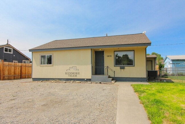 Photo - 1615 Stevens Dr