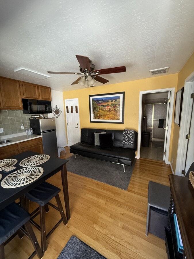Photo - 5255 Summit Ave Apartamentos Unidad 5255 Summit Ave