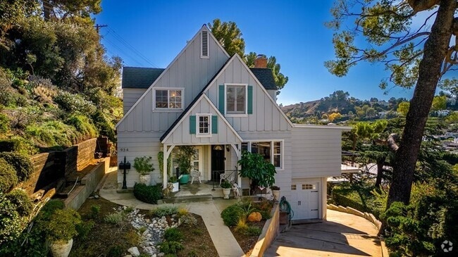 Building Photo - Glendale Rental