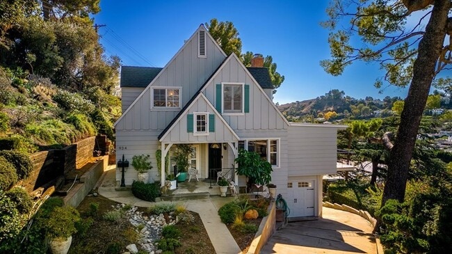 Building Photo - Glendale Rental