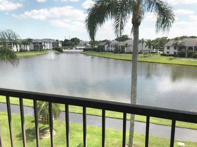Building Photo - 1107 Green Pine Blvd Unit B3