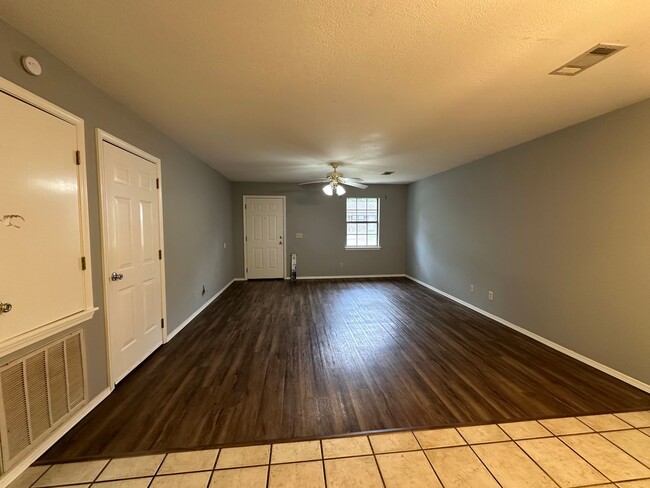 Photo - 303 Holly St Unit 303 Holly St Apt 1