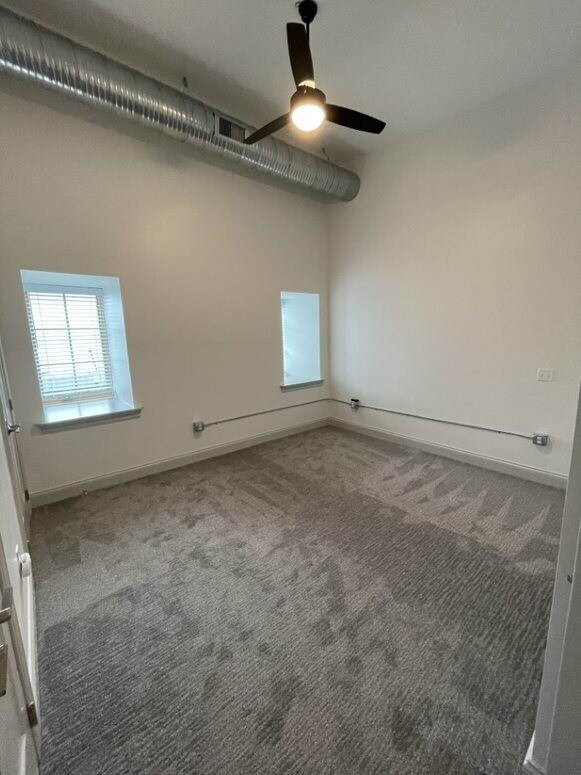 Master Bedroom - 117 W Columbus Ave Unit Suite 1