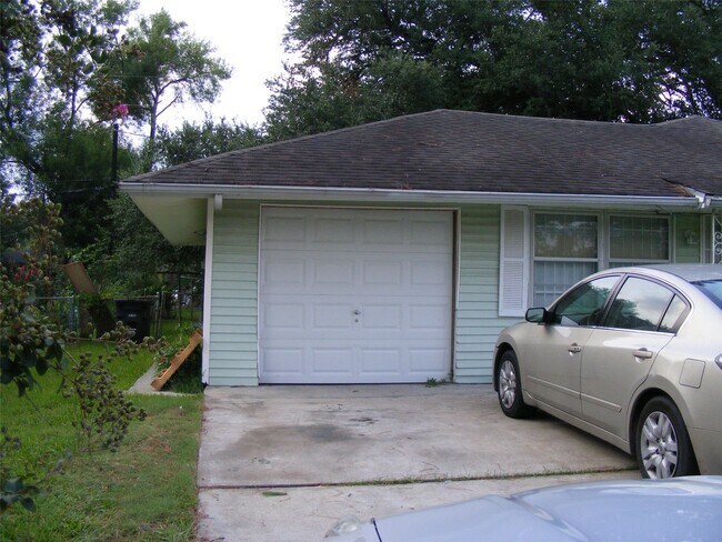 Photo - 5751 Bellfort Ave