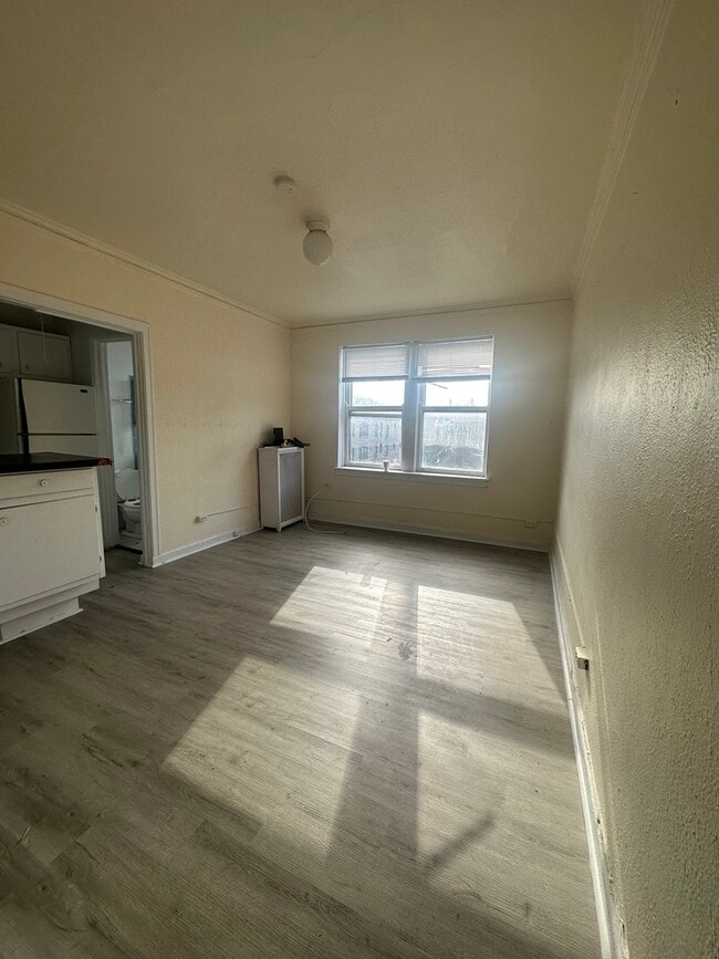 Photo - 633 W Deming Pl Unit ST