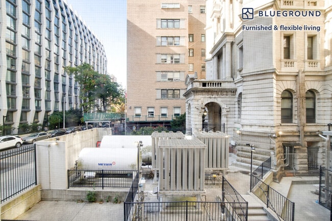 30 Morningside Dr Unit SI FL2-ID2097