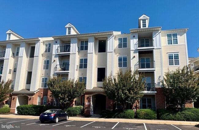 Photo - 21228 McFadden Square Unit 313