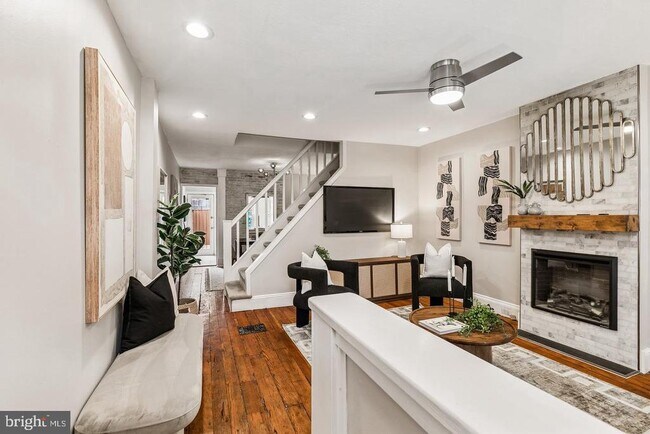 Photo - 788 N Croskey St