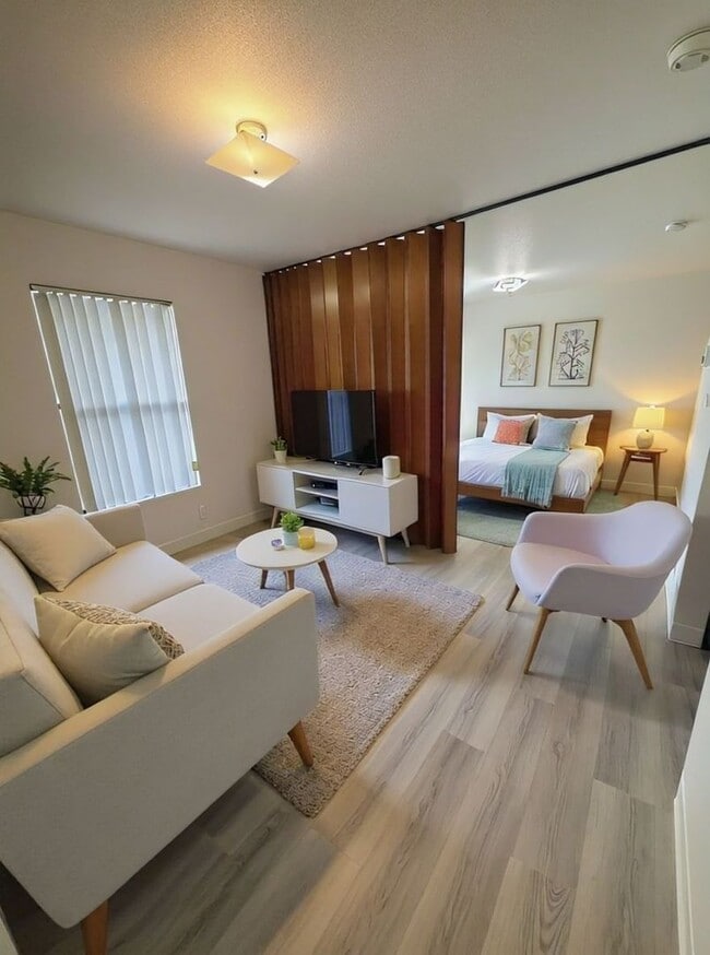 Photo - FREE UTILITIES!! GREAT VIBES!!