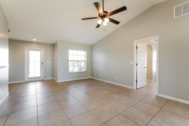 Photo - 1402 SW 39th Terrace