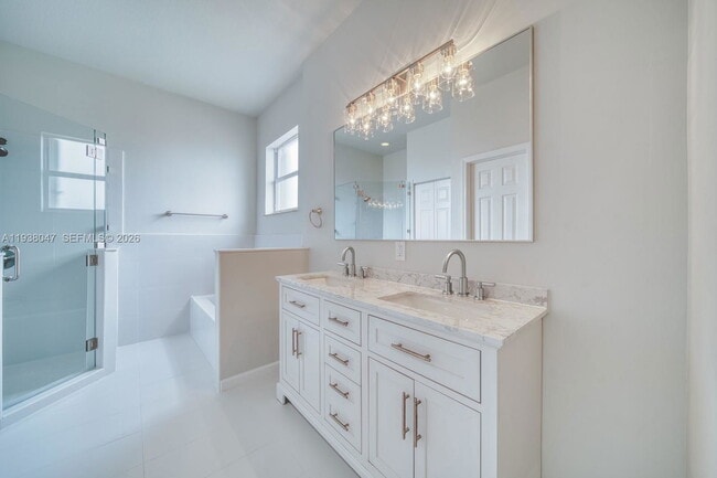 Photo - 2479 NE 4th St