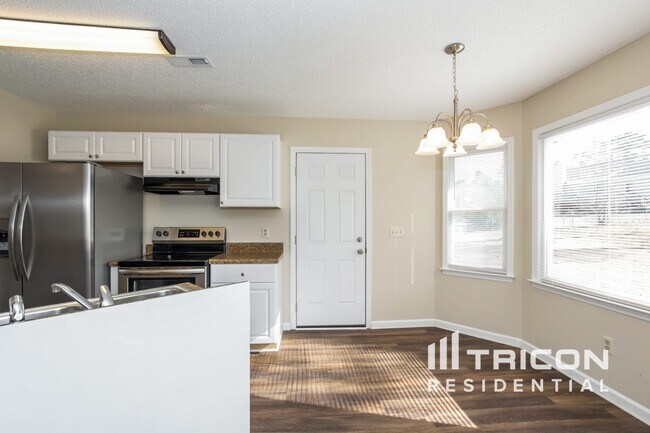 Photo - 5 Seton Hall Ct