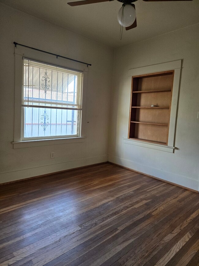 Photo - 528 N 1st Ave