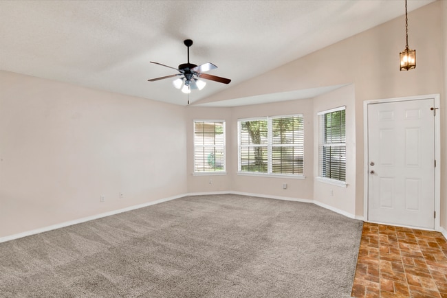 Photo - 3 bed 2 bath home off Olive Rd