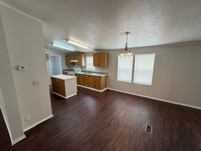 Photo - ***4 BEDROOM/2 BATHROOM IN DEWEY***