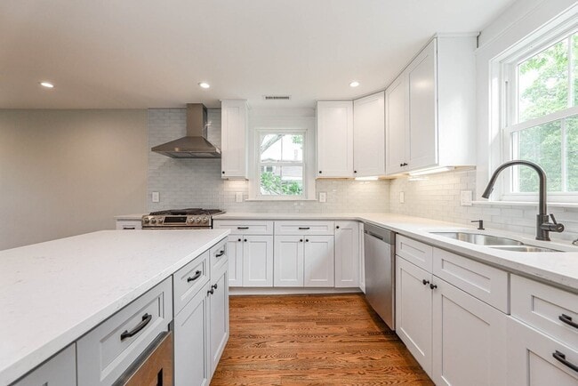 Photo - 52 Maple St Unit 2