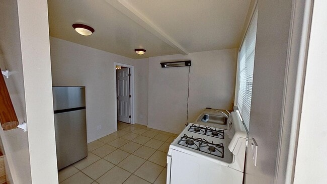 Photo - 1523-1527 Chapala St Unidad #1525B