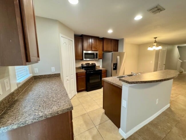 Photo - Gorgeous 3 Bedroom, 2.5 Bath Townhouse in ...