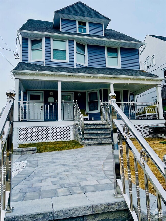Building Photo - 37 Colonial Pl Unit 2 Rental