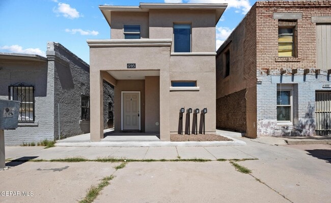 Photo - 916 St Vrain St House