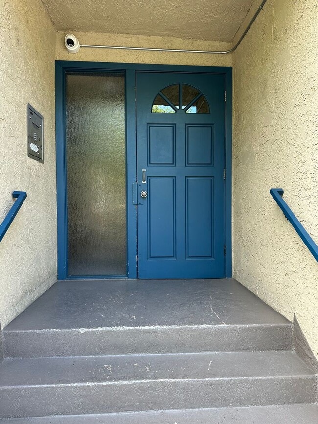 Photo - 3 Bedrooms and 3 baths condo unit in the heart of Sherman Oaks.