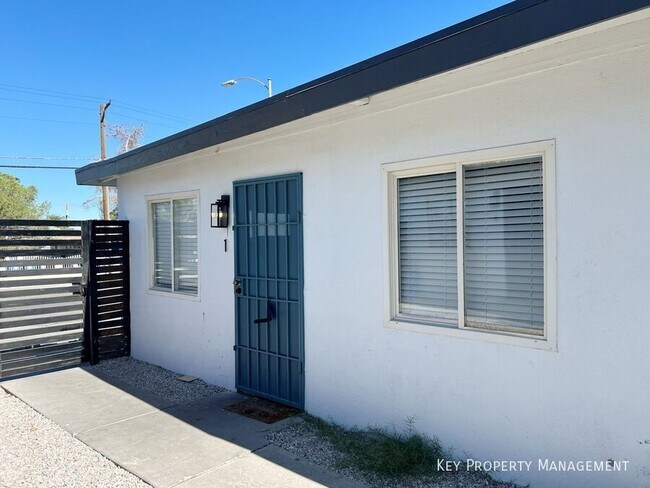 Photo - 2030 Sunrise Ave Unidad #1