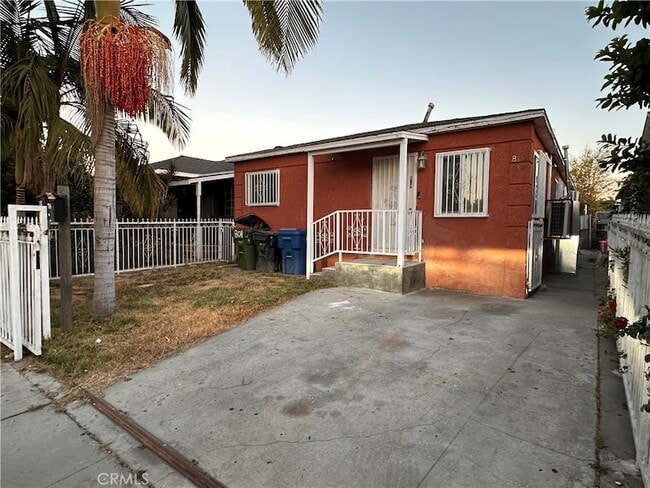 802 E 111th Dr