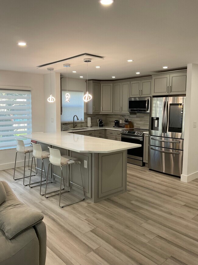 Photo - 2870 NE 14th Street Cswy