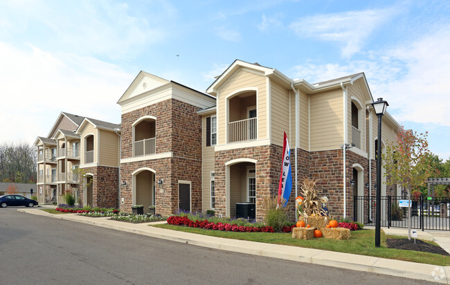 The Residences at Liberty Crossing - The Residences at Liberty Crossing Apartamentos