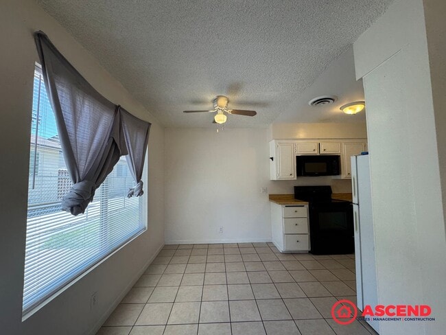 Photo - 3817 K St Unit 3817 K St #C