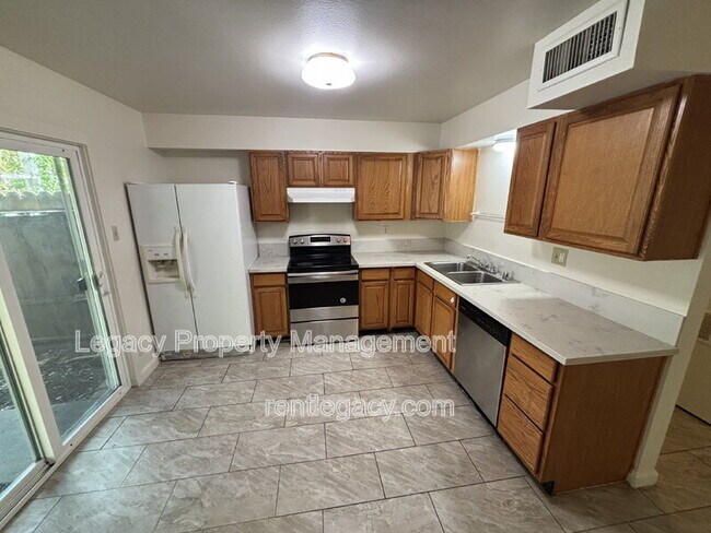 163 Fairgrounds Dr
