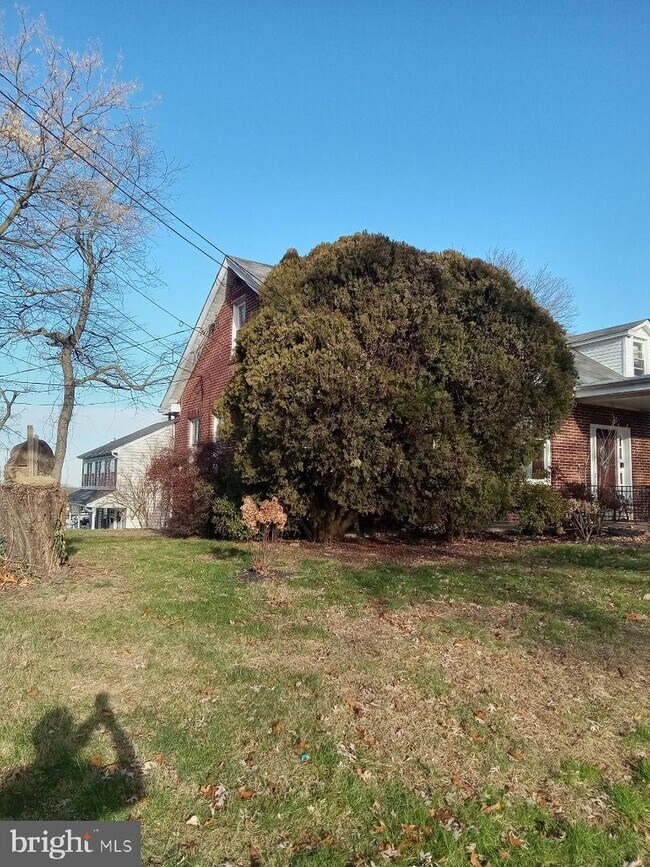 Photo - 300 Church St