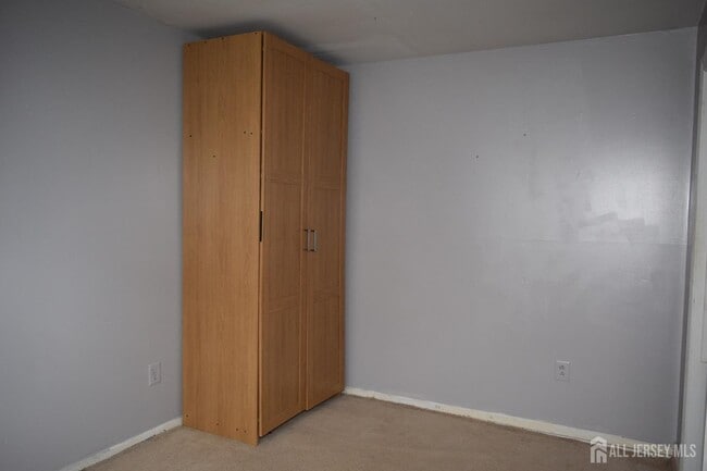 Photo - 31 Larch St