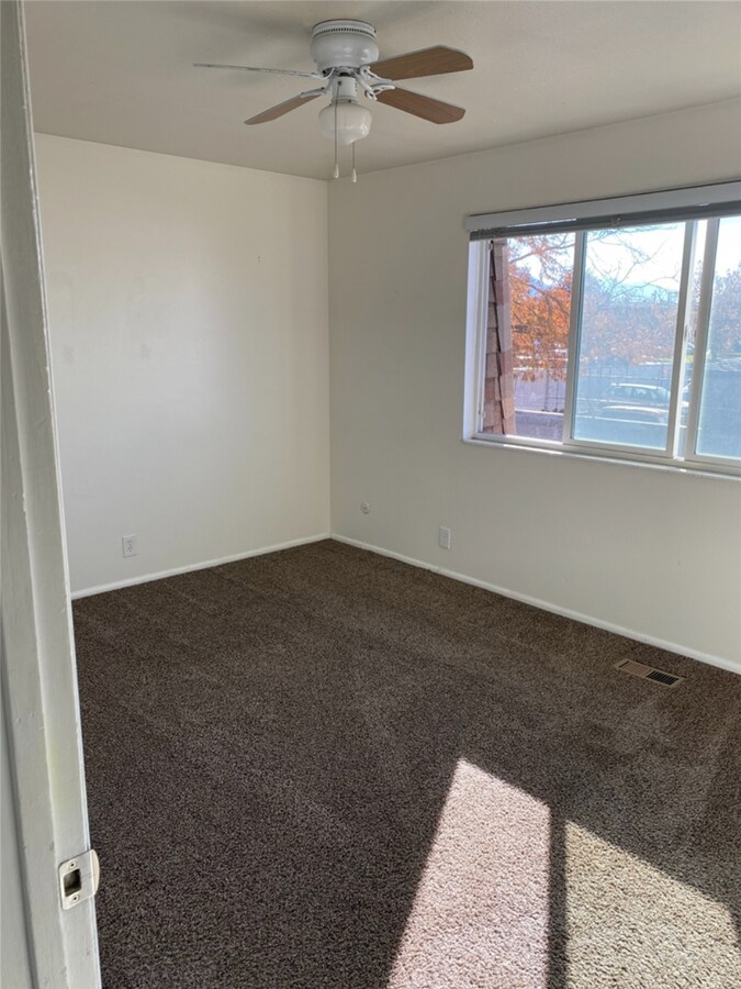 Aspen Square Apartments - Aspen Square Apartments Unit 615 B