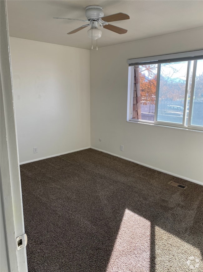 Building Photo - Aspen Square Apartments Unit 615 B