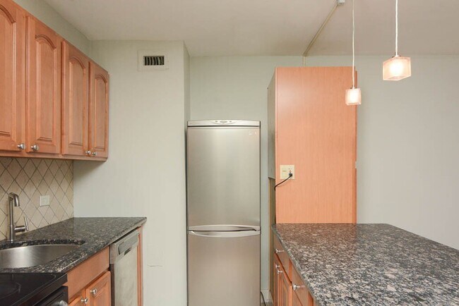 Photo - 450 W Wellington Ave Unidad H5