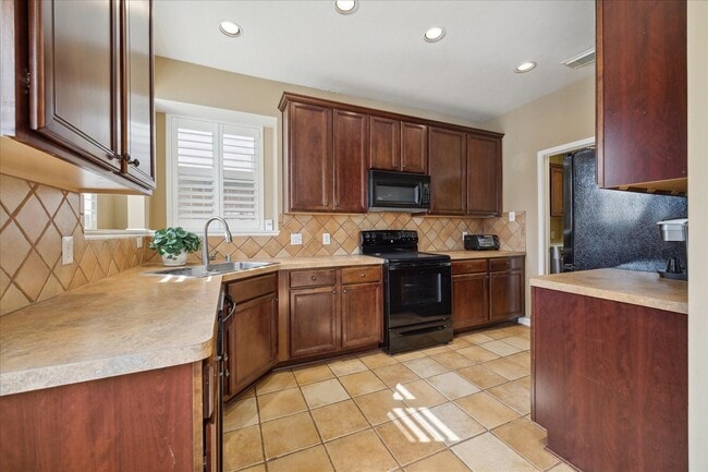 Photo - 11215 Royce Palms Dr