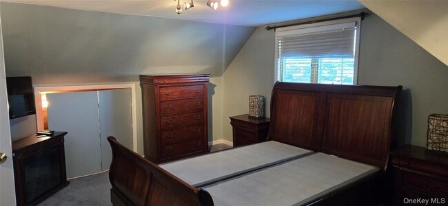 Photo - 140 10th Ave