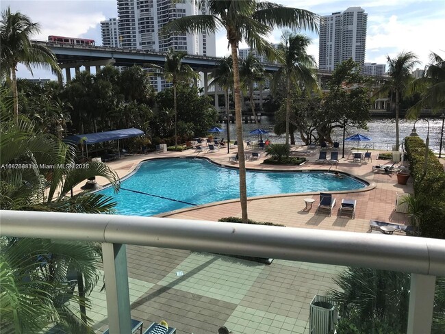 Photo - 19390 Collins Ave Apartamento Unidad 207