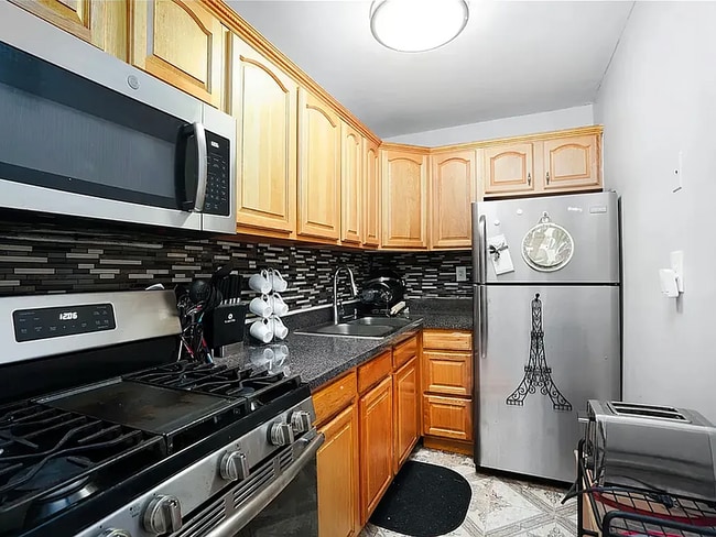 Photo - 1655 Flatbush Ave