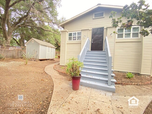 Charming 3bd/2ba Home on Sonoma Highway - Charming 3bd/2ba Home on Sonoma Highway