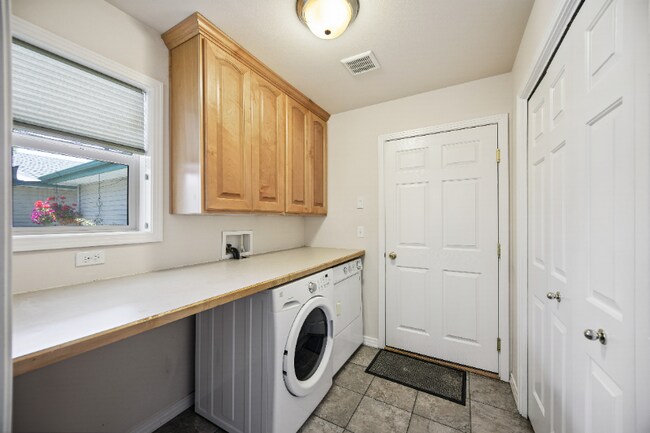 Photo - 5932 W Ashville Ln