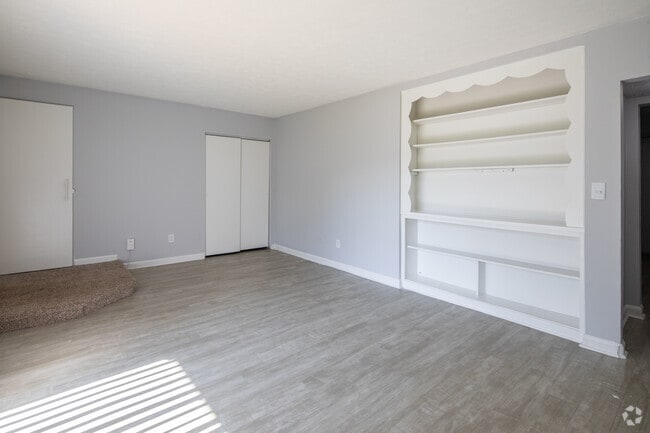 3BR, 2BA - 1,175SF - Living Room