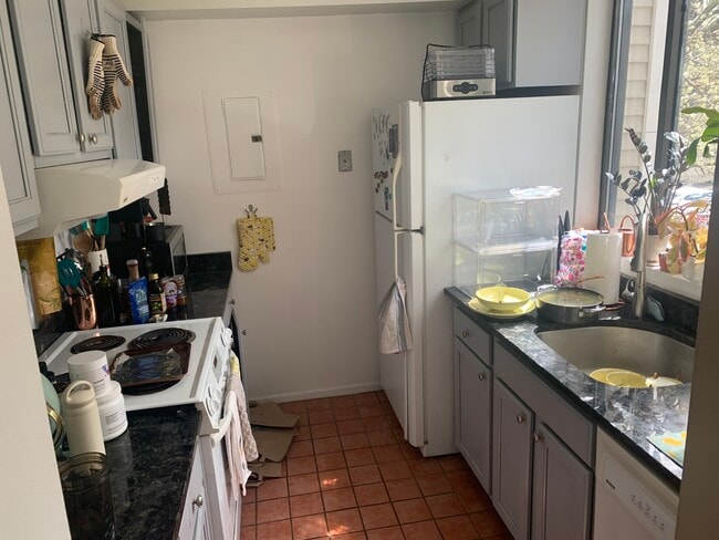 Photo - 192 Allston St