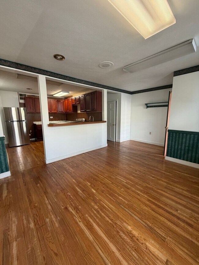 247 S 8th St Unit 1