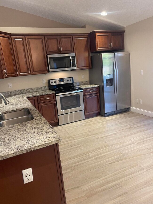 Photo - 1851 SW Inlander Ave