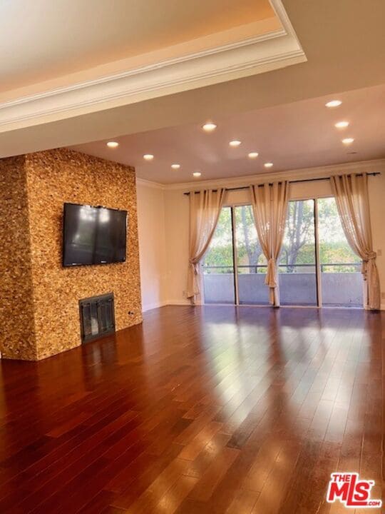 Building Photo - 1880 Veteran Ave Unit 107