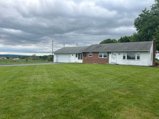 Building Photo - Lovely Single-Family Home