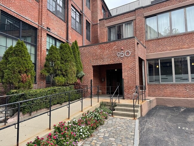 Photo - 950 Dorchester Ave Unit 304