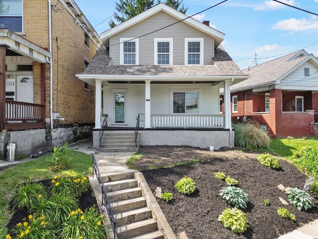Building Photo - 350 Ridgewood Ave